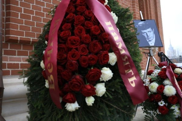    Прощание с Олегом Стриженовым, фото:starhit.ru