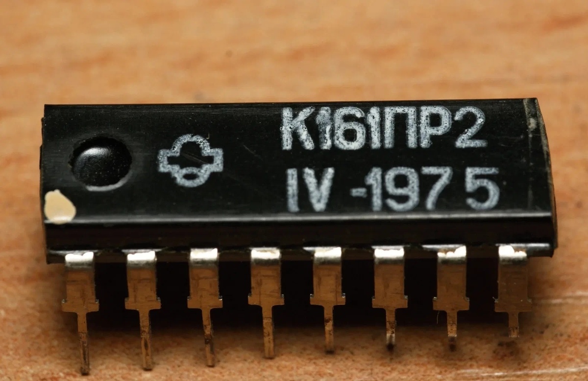 Справочная информация по перечню и количеству содержания драгоценных металлов в изделии: Микросхема К161ПР2.

Данные взяты из открытых источников: документации к изделию, формуляров, технической литературы, нормативной документации.

Приводится точная масса содержания драгметаллов: золота, серебра, платины и металлов платиновой группы (МПГ) на единицу изделия в граммах.

Золото : 0,00832

Серебро : 0

Платина : 0

МПГ : 0