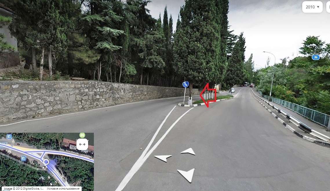 Это место очень похоже, и кипарисов не хватает..Но в памяти, вроде стена была выше, дорога шире..35 лет минуло..