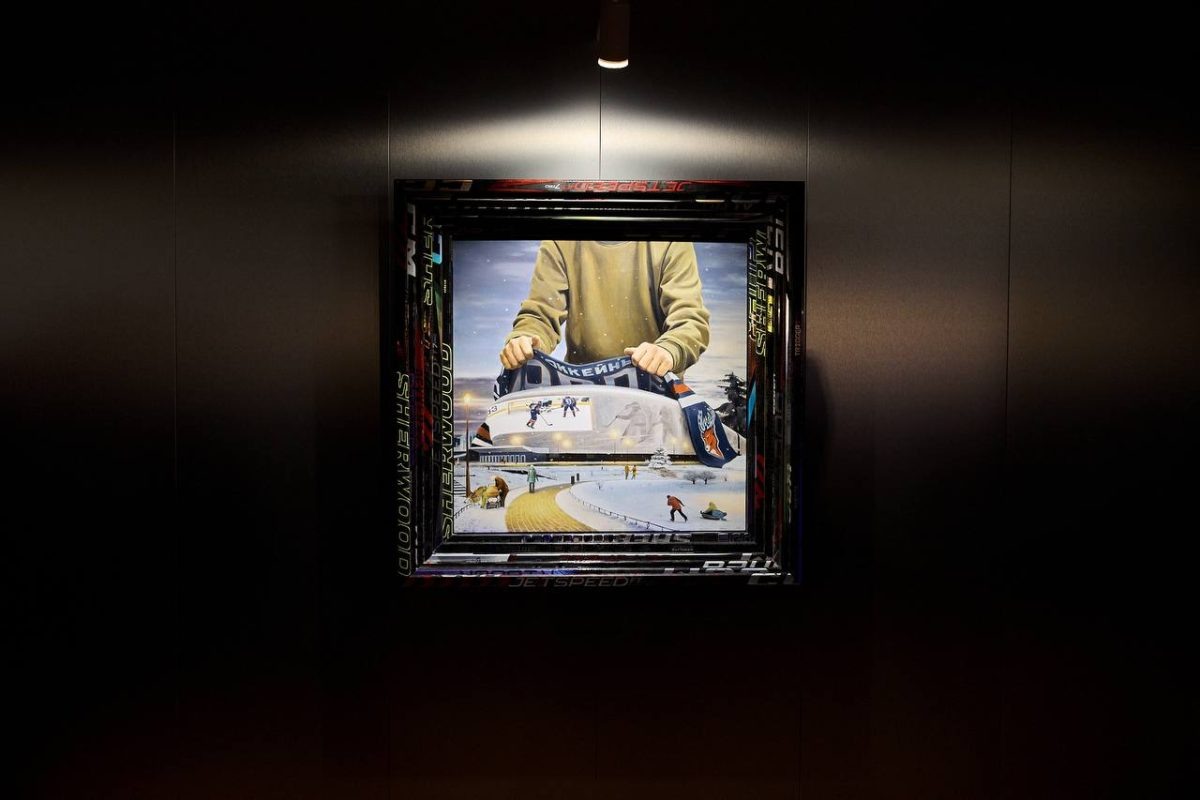    Теперь картину нижегородского художника Андрея Оленева «Оберег» можно увидеть в центральном фойе \