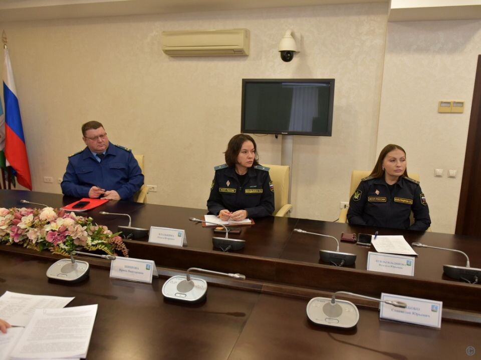    Заседание по вопросу строительства дома на Партизанской, 76. Источник: barnaul.org