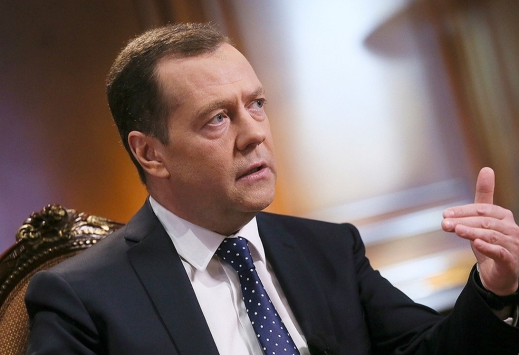    Медведев назвал удары РФ по Киеву частью концепции «мира через силу»