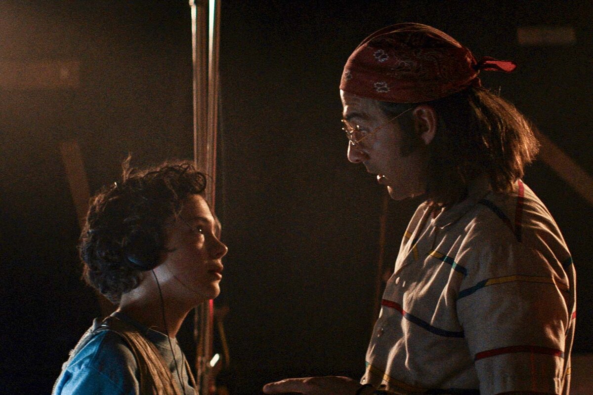 Кадр фильма "Милый мальчик"