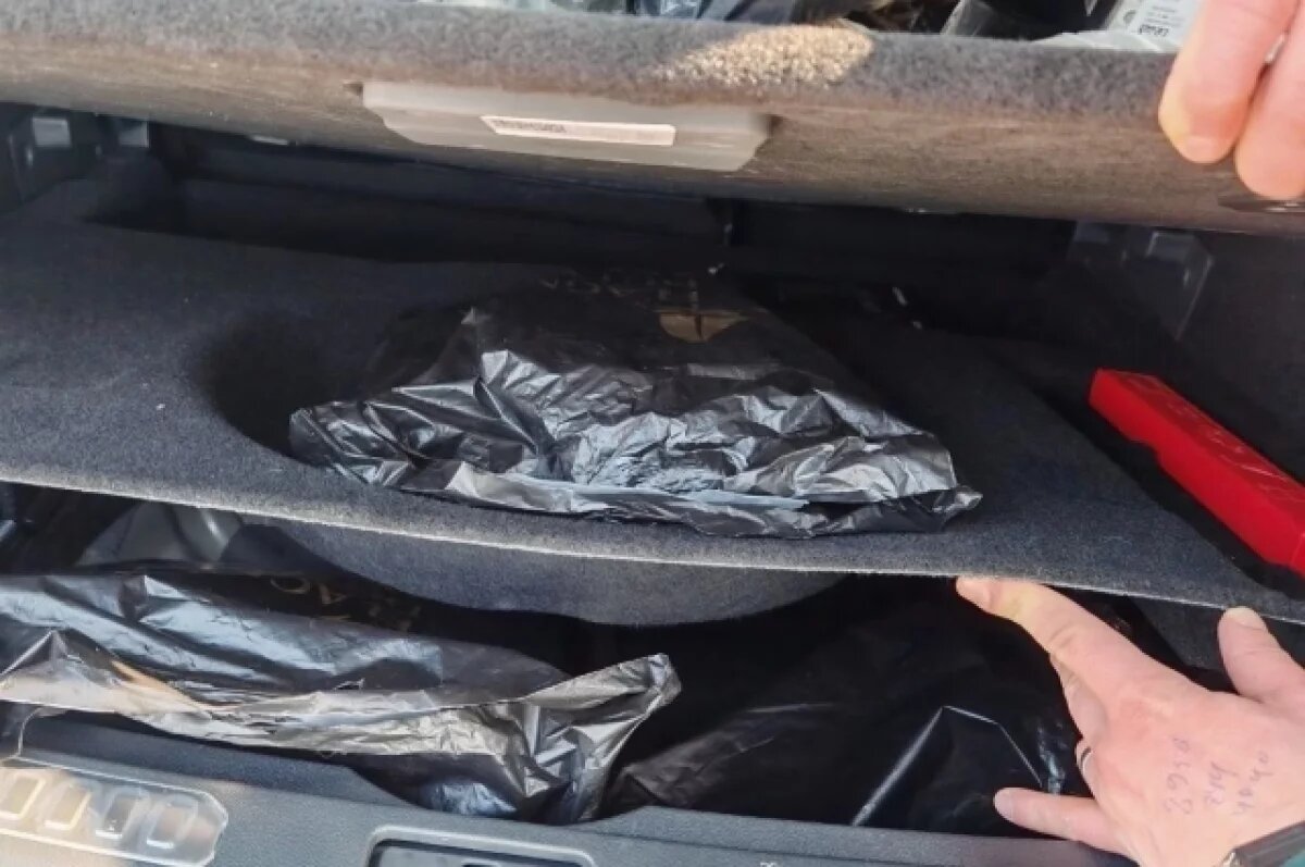    В Сочи задержали машину с 600 пачками контрабандных сигарет из Абхазии