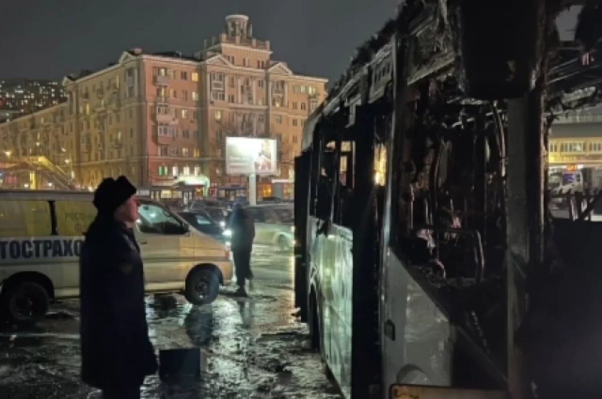    Автобус сгорел из-за короткого замыкания