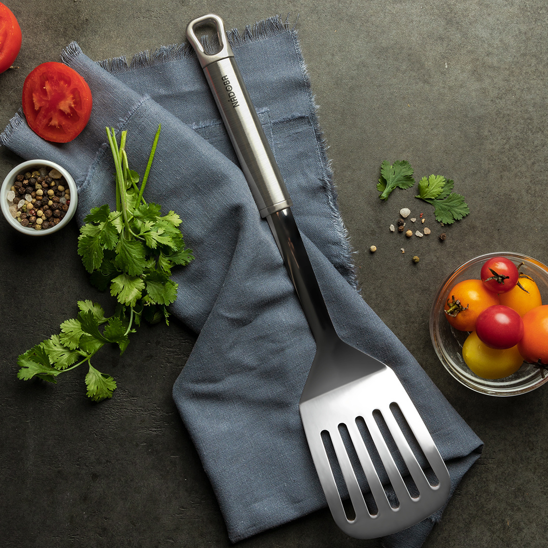 Кулинарная перфорированная лопатка Karolina