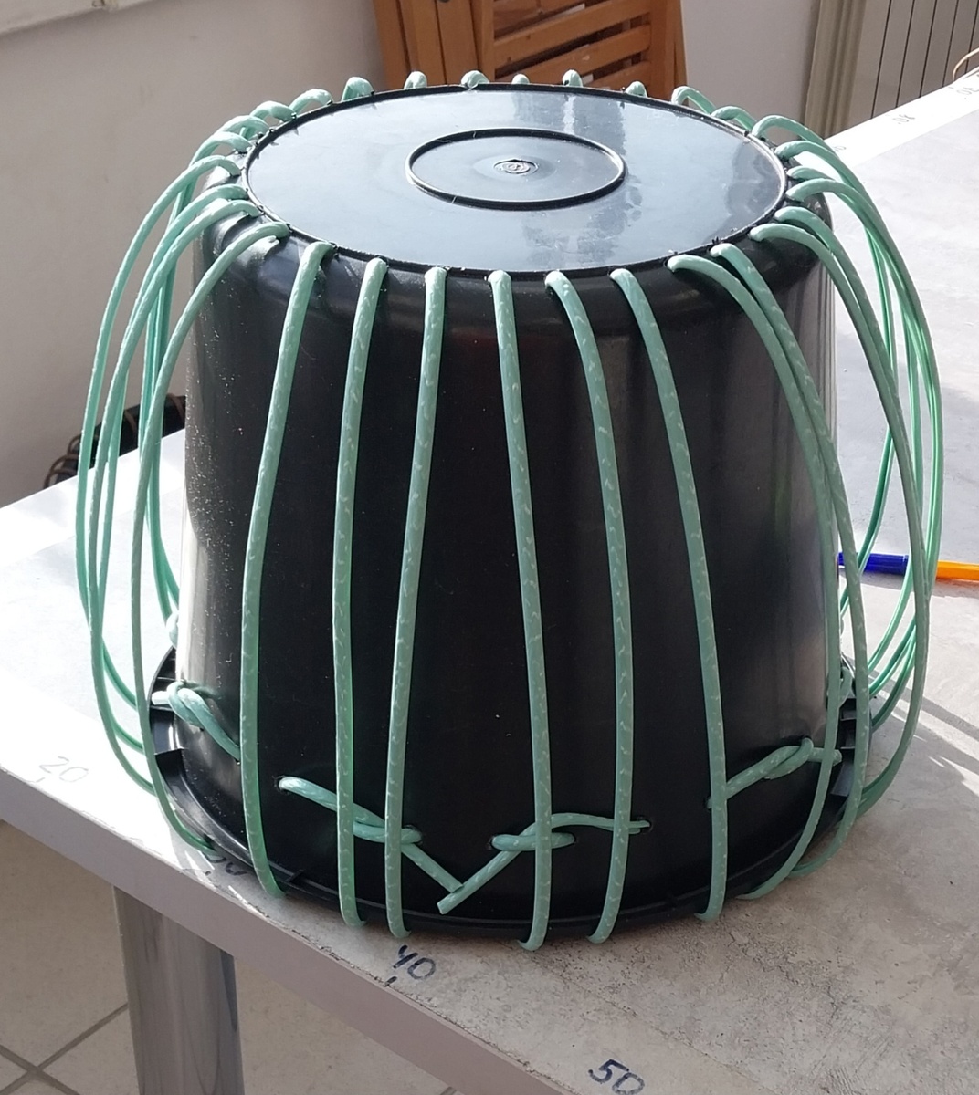 Поставлены стойки.