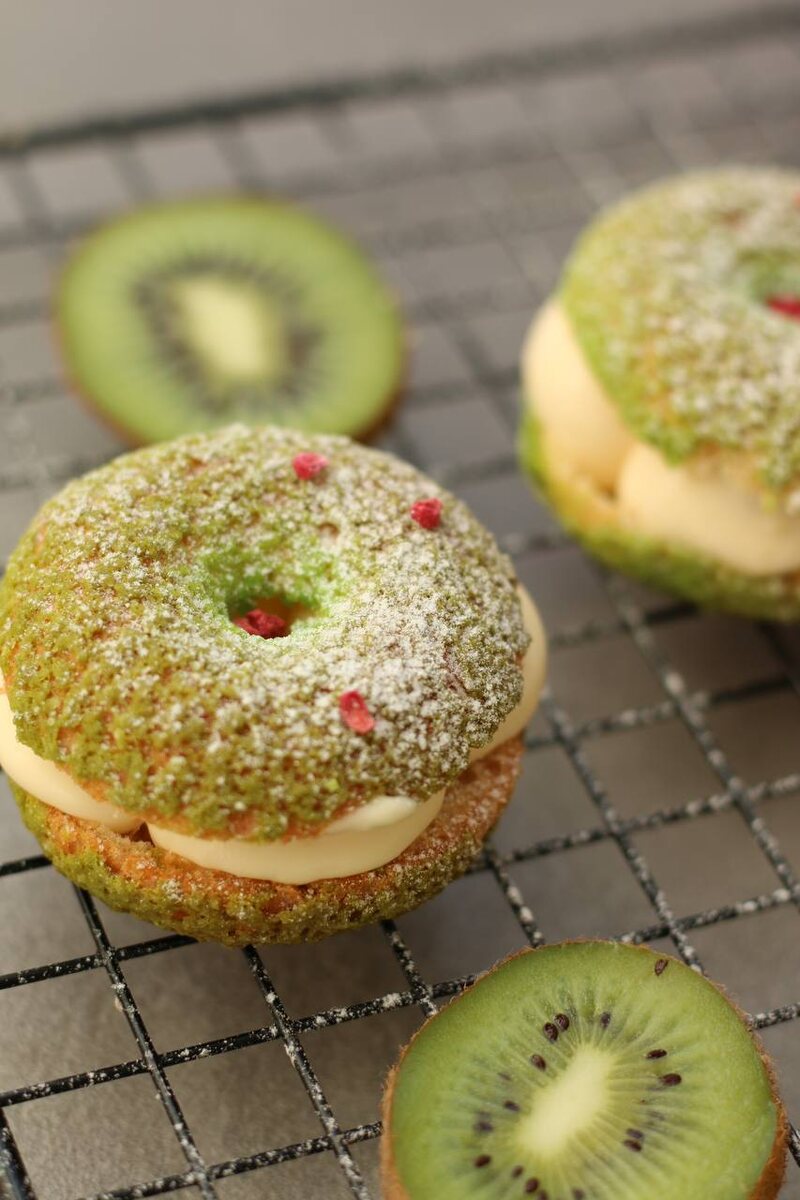 ПАРИ-БРЕСТ КИВИ МАЛИНА 