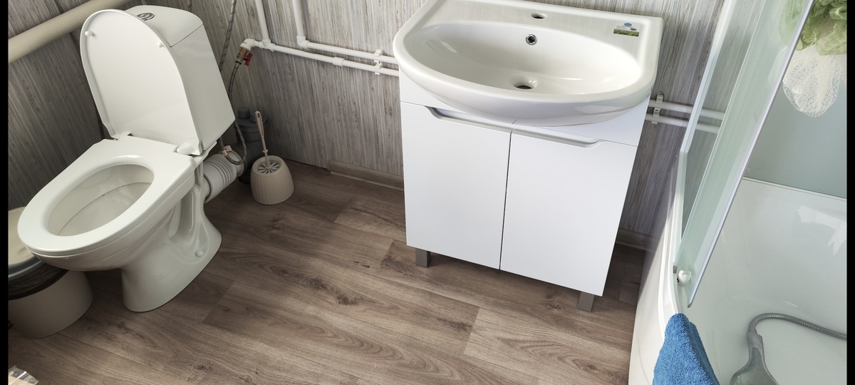 Осталось поставить стиральную машину и будет комплект!