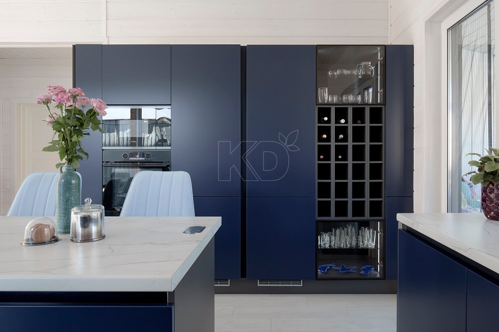 При выборе шкафа учитывайте размер своей винной коллекции