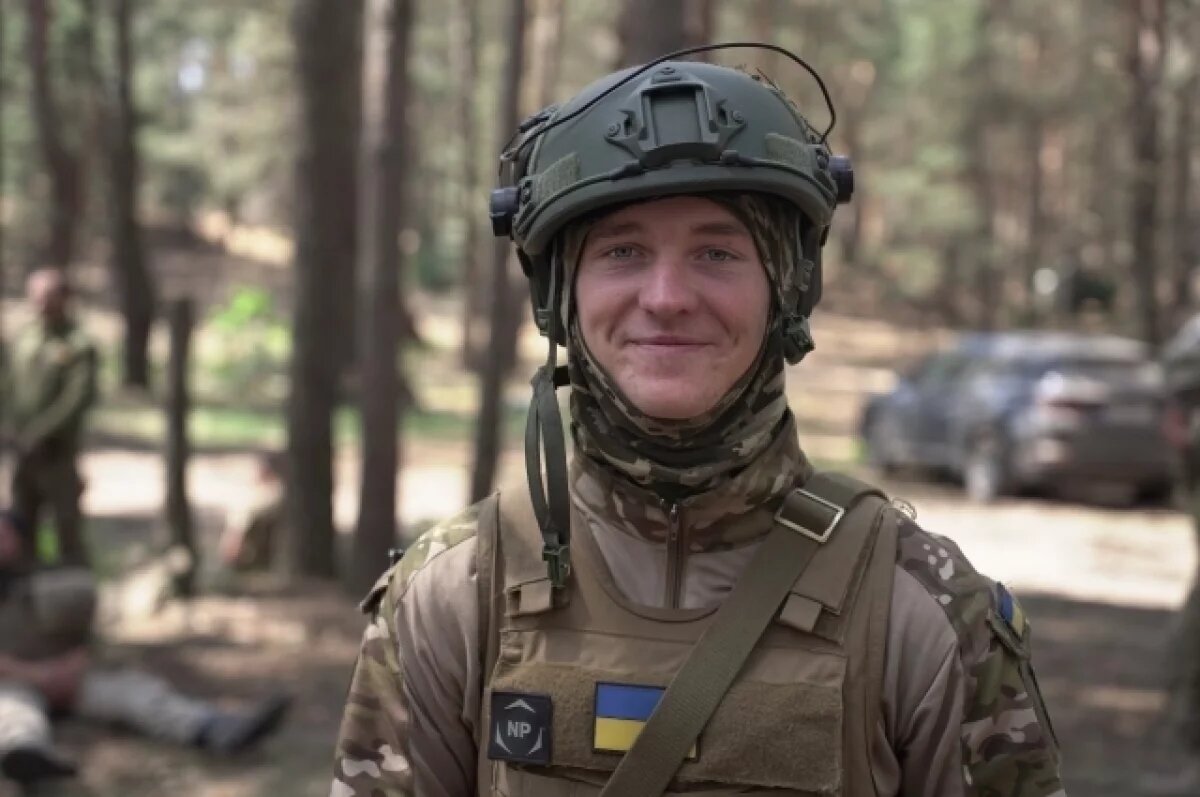    18-летним украинцам предлагают служить только в бригадах ВСУ на передовой