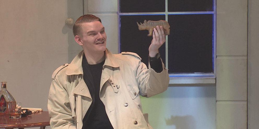 Дюдар рассуждает о носорогах. Источник: https://smotrim.ru/article/4347216?utm_source=yxnews&utm_medium=desktop&utm_referrer=https%3A%2F%2Fdzen.ru%2Fnews%2Fstory%2Faae0c500-3672-53ed-bab6-5017343b3065