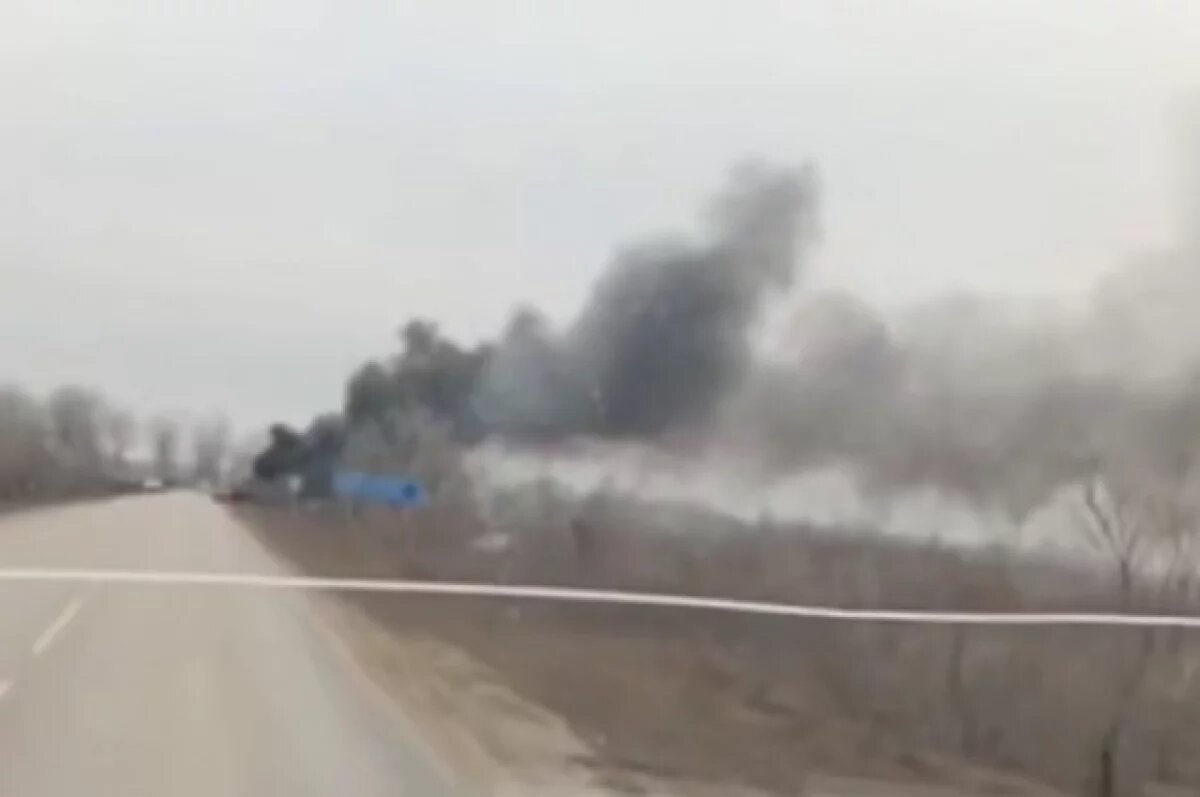    Вспыхнувший после аварии с «Ладой» «КамАЗ» сняли на видео под Волгоградом