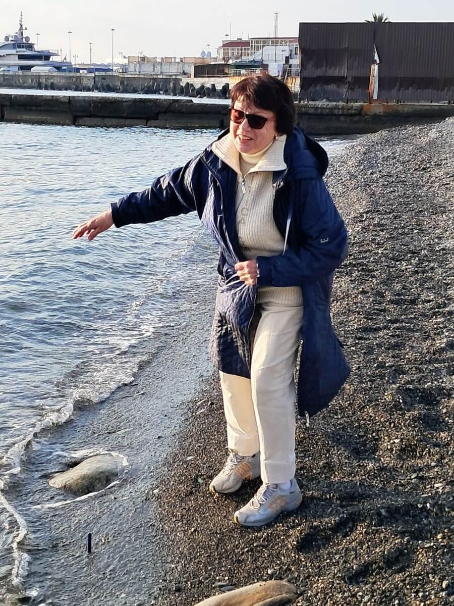 Холодна водична, но море притягивает