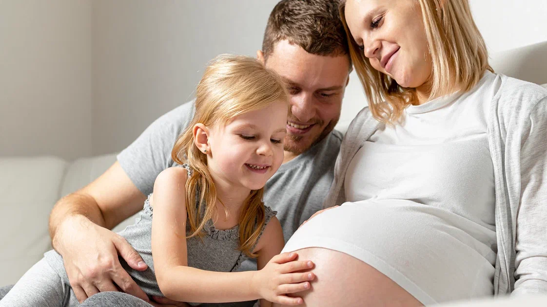 Заявку на индексацию маткапитала подавать не нужно, это происходит автоматически. Но если после 1 февраля 2025 года выплата по каким-то причинам не увеличилась, вам помогут в клиентской службе Соцфонда