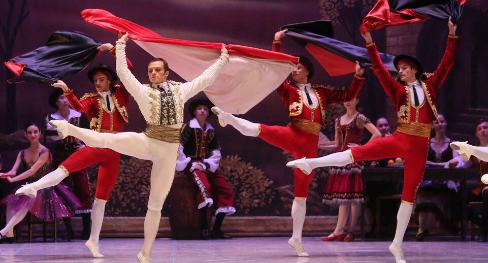    Московский областной государственный академический театр "Русский балет"