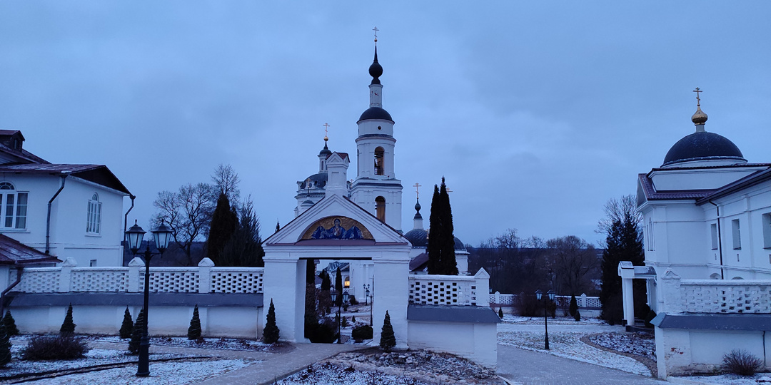 Свято-Никольский Черноостровский монастырь - место, где французам в 1812 году явился Святой Николай и выгнал их из-под Малоярославца