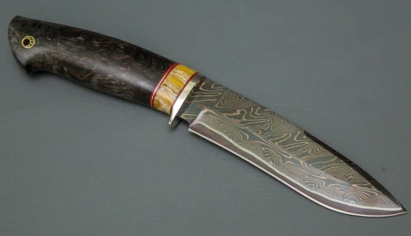 Нож с прямой формой рукояти с сайта https://semin-knife.ru/catalog/13795/