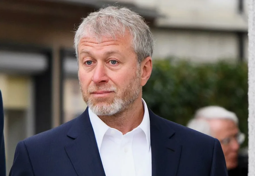 Роман Абрамович российский, израильский и португальский мультимиллиардер. Самый богатый гражданин Португалии.. Знак Скорпиона.