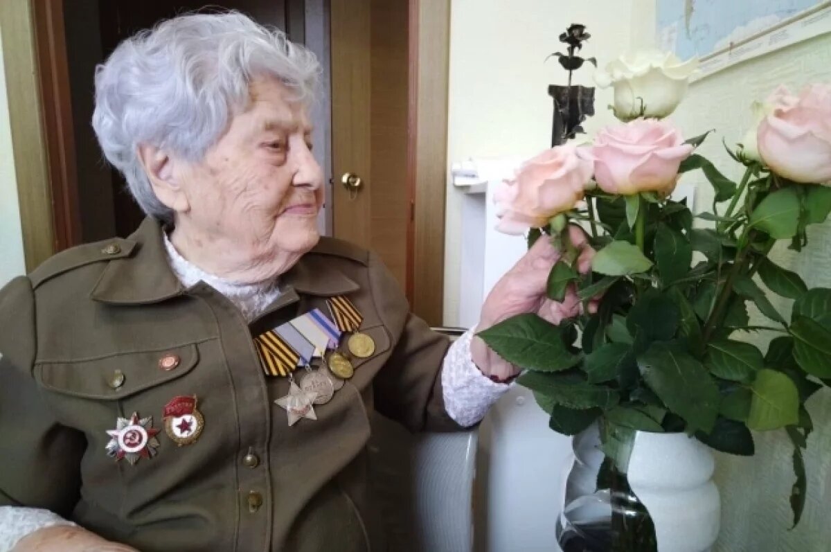    Белгородские власти поздравили «железную бабушку» с 80-летием Победы