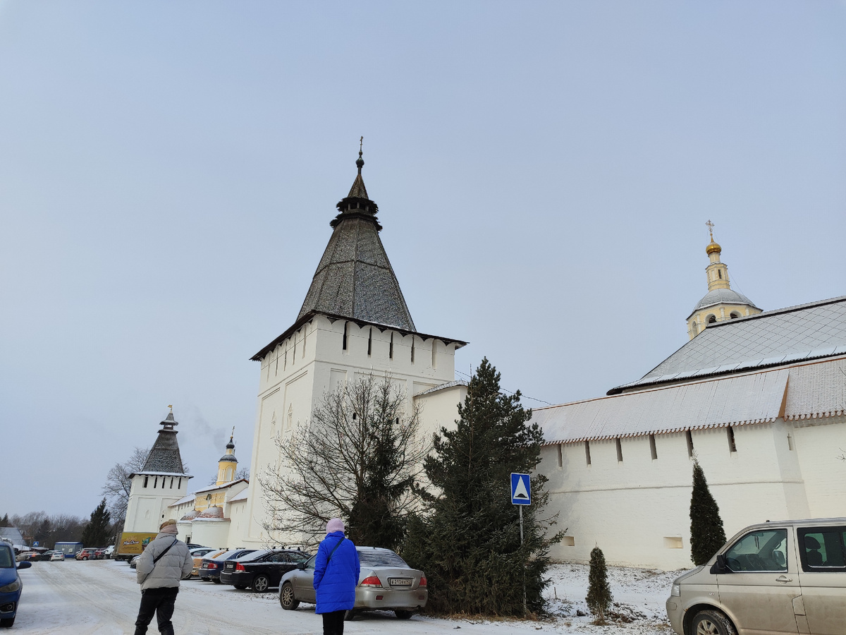 Улица Дмитрова, 1