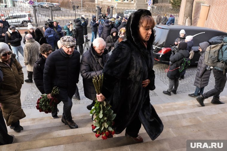 Отпевание Стриженова проходит 12 февраля и открыто для всех желающих. Фото: Роман Наумов © URA.RU