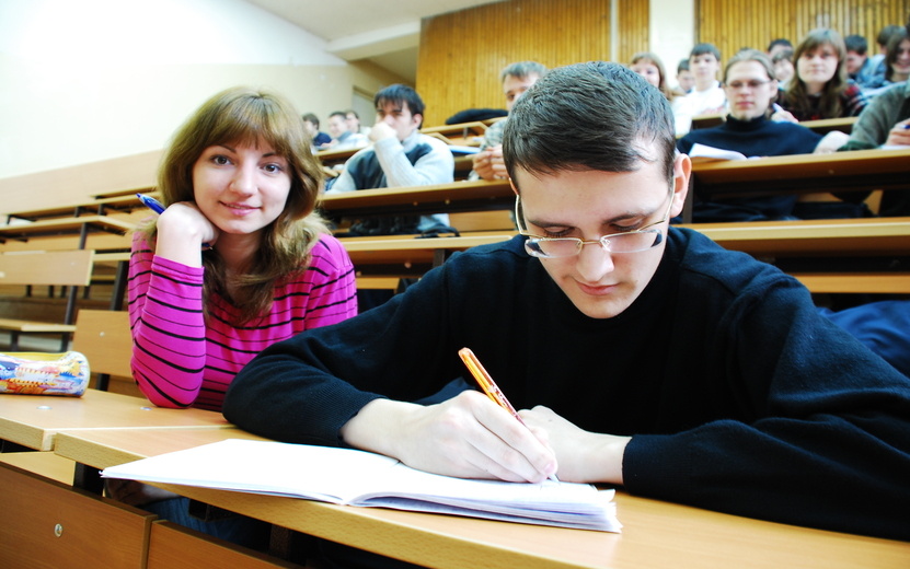    Российские школьники смогут сдавать только два экзамена на ОГЭ вместо четырех