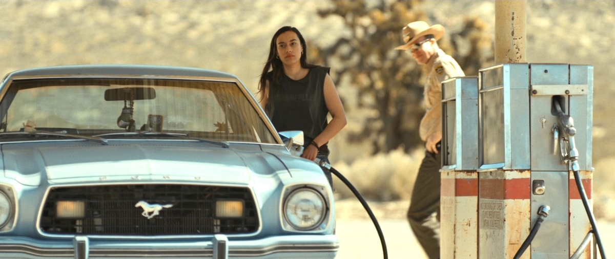 Кадр из к/ф Blood Star.