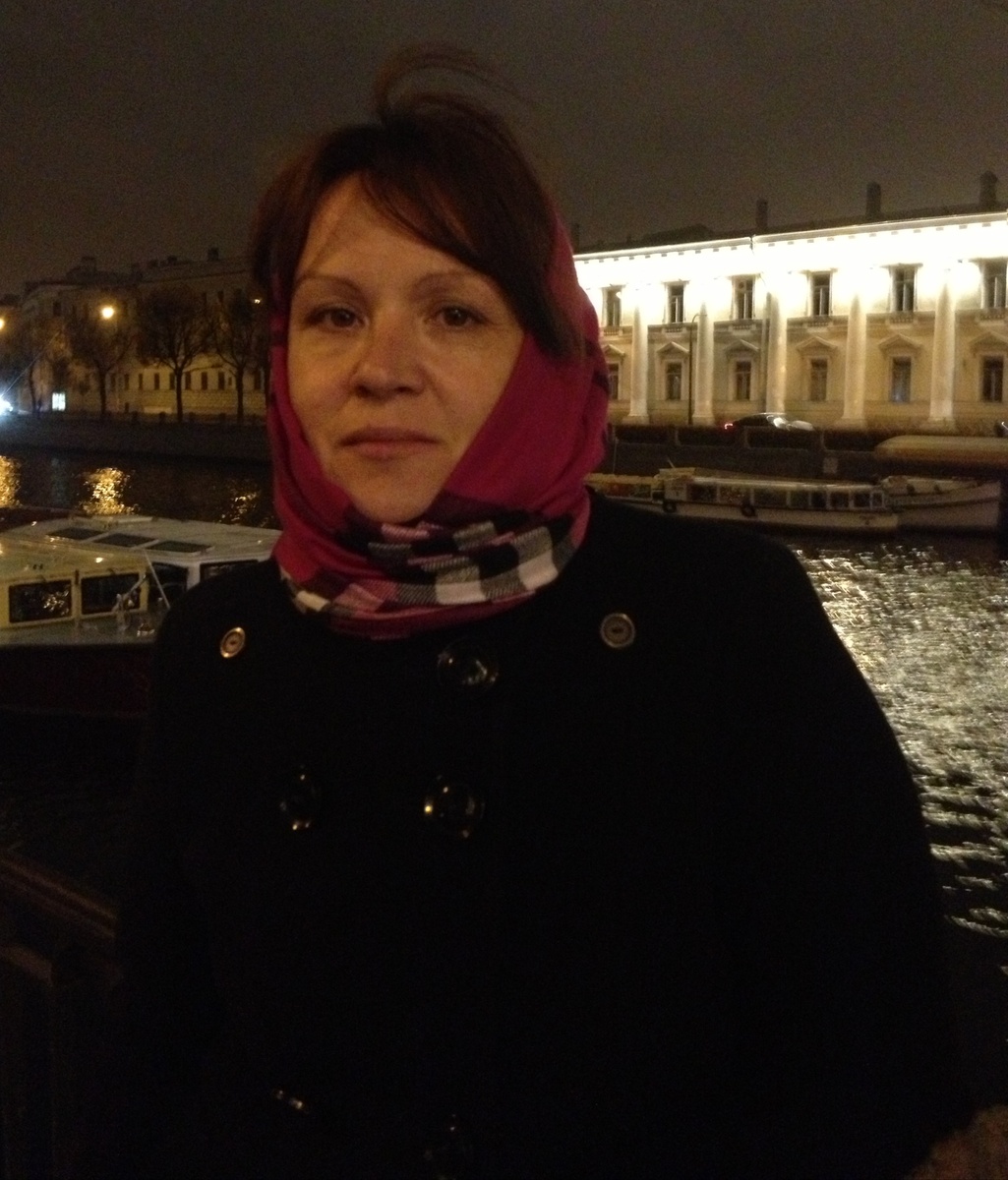 "Нынче ветрено, И волны с перехлёстом ..."  