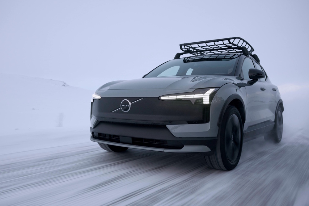 Кроссовер Volvo EX30 Cross Country поступит в продажу в Европе в конце весны 2025 года. Минимальная цена — 57 300 евро.