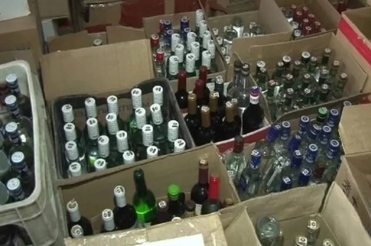    У жителей Башкирии изъяли 21 тыс бутылок контрафактного алкоголя