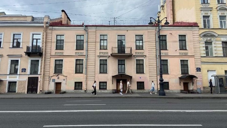    Особняк на 1-й линии В.О., который реконструируют под жильё. Автор фото: Пресс-служба КГИОП