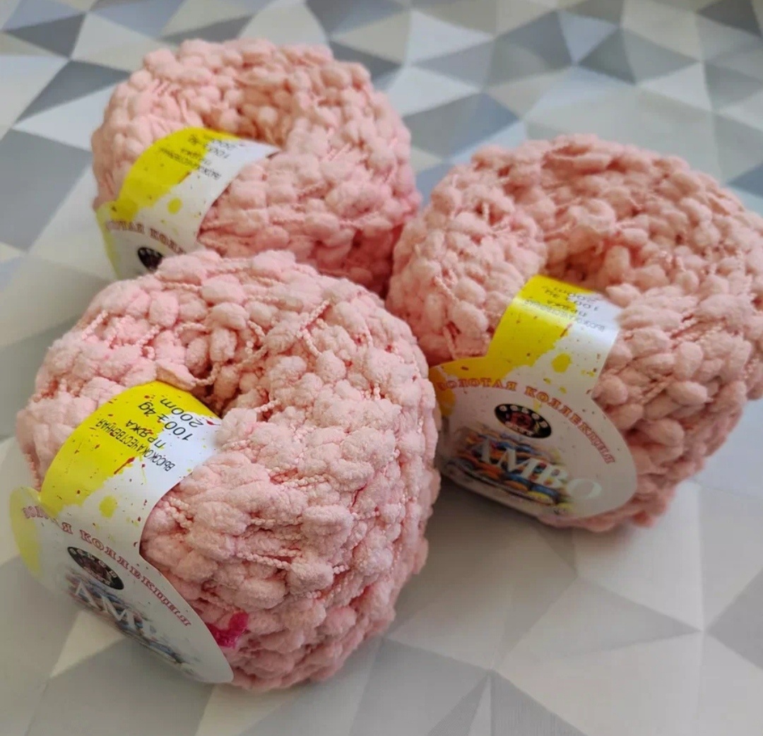 Фото с интернета. У меня в наличии 2 мотка такой фирмы, только голубого цвета. 