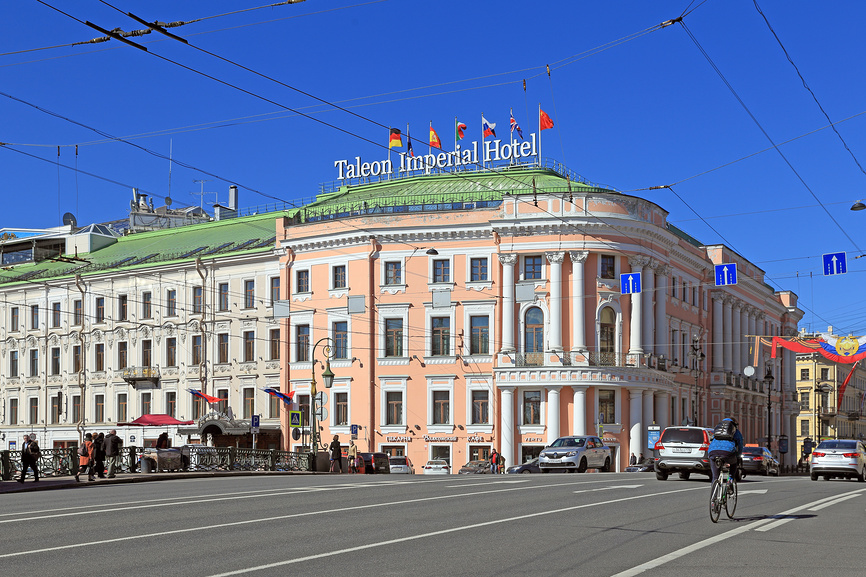 Дом Чичерина на углу реки Мойки и Невского проспекта