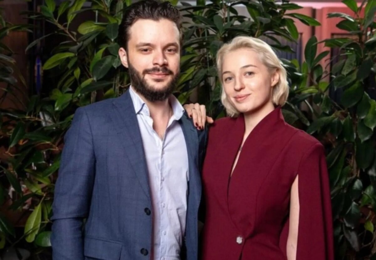 Арианда с женихом.