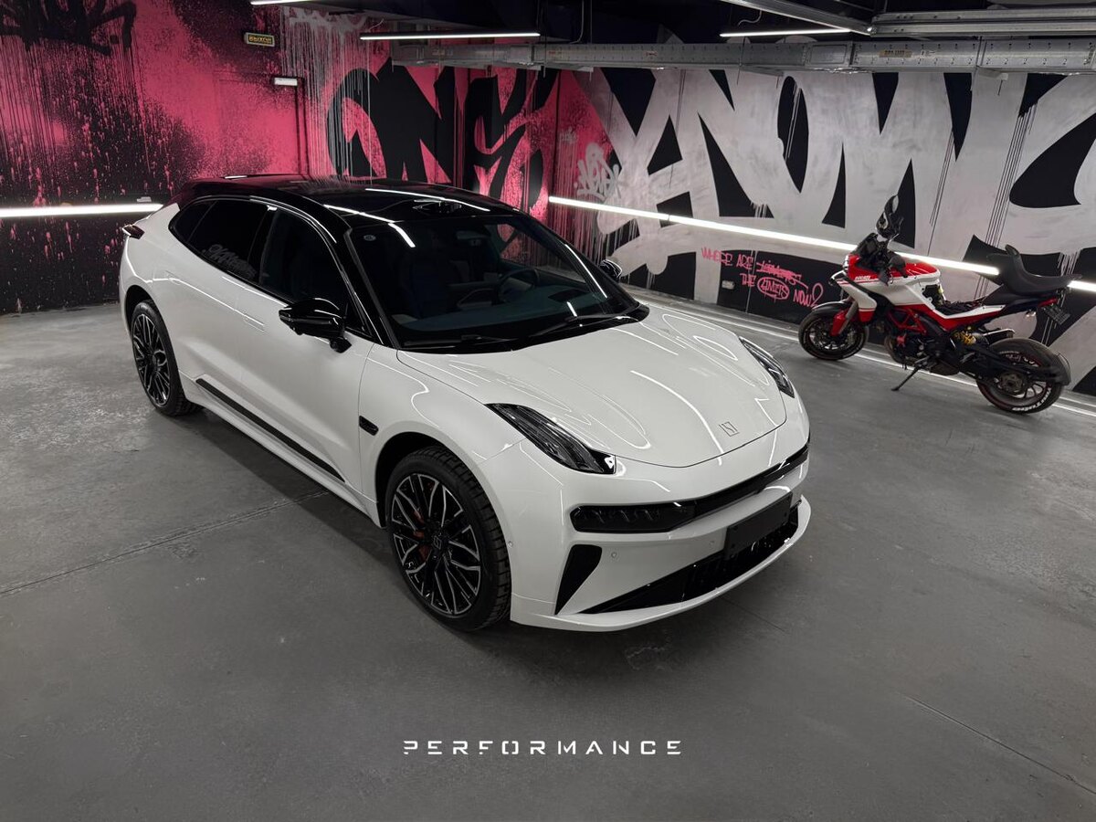 Оклейка антигравийной защитной пленкой Zeekr 001