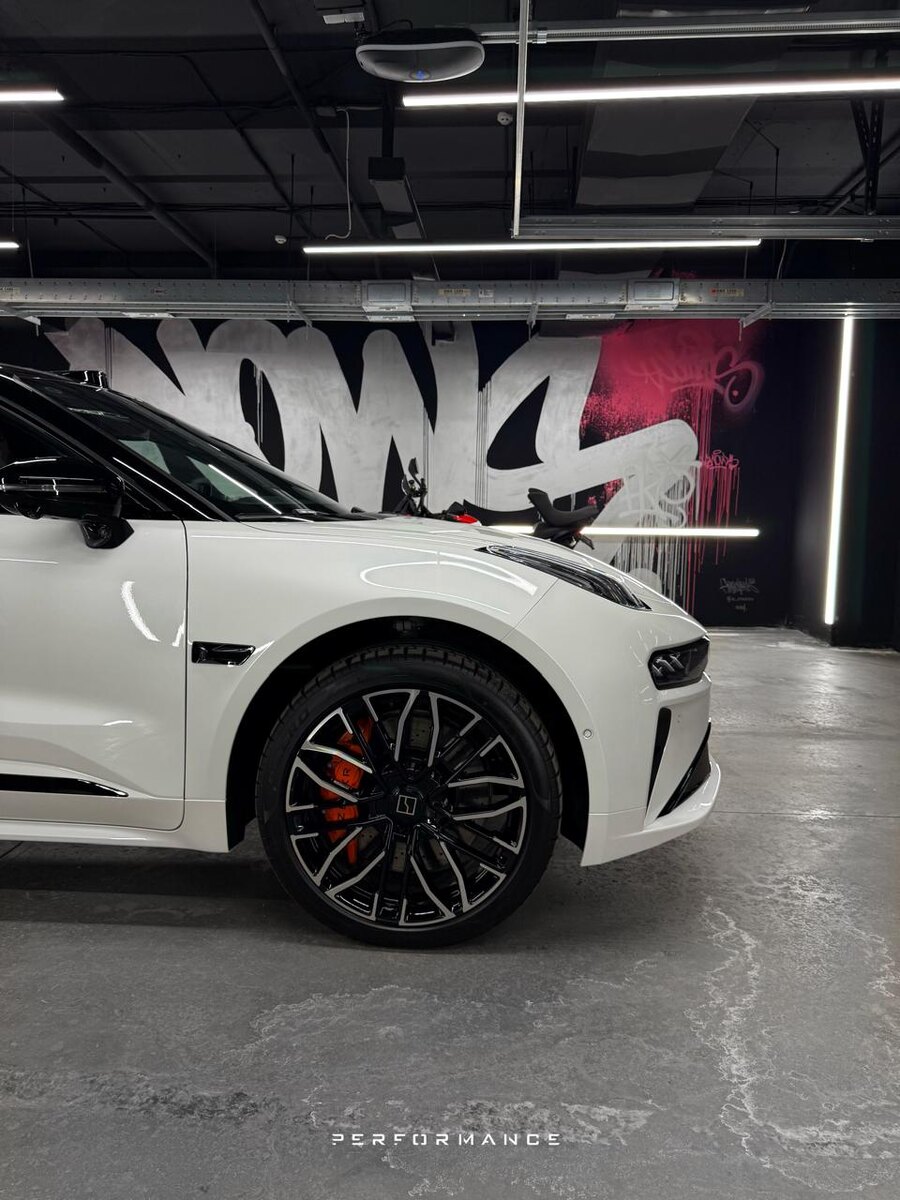 Бронирование автомобиля пленкой Hexis Bodyfence X