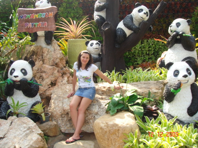 В Ботаническом саду "Нонг Нуч". Паттайя. Декабрь 2009.