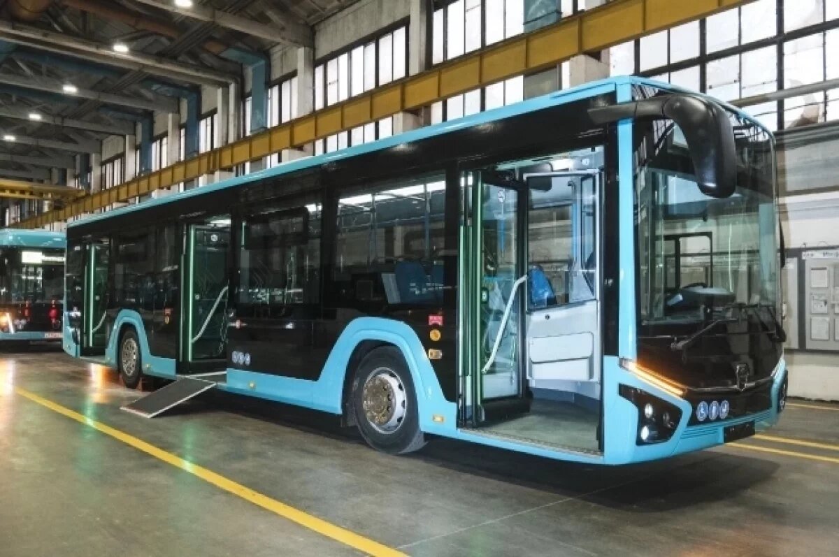    В Петербурге представили новый электробус ЛиАЗ с автономным ходом 240 км