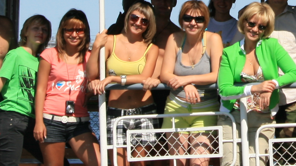 Чтоб вы знали - это еще и день подруг