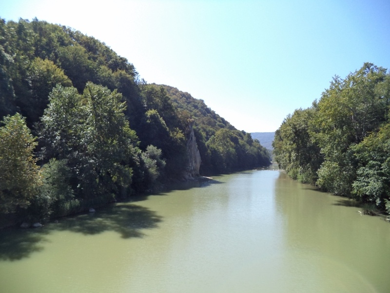 Горная река в Горячем Ключе, фото автора