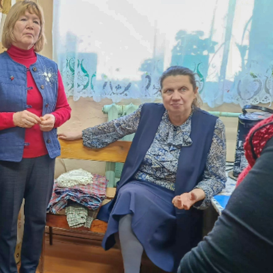 Первая встреча Кузьмовырской лаборатории традиционной культуры с научным руководителем проекта Верой Геоленовной Болдыревой
