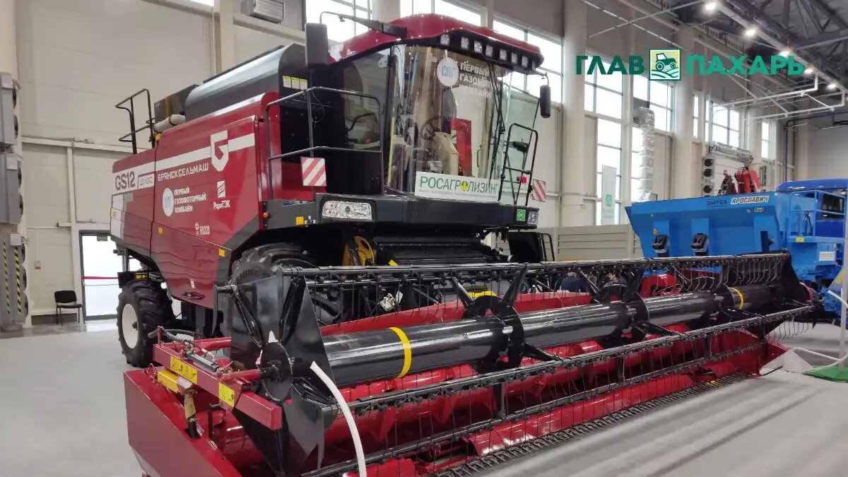 Фото: © Николай Гуцаленко / Glavpahar.ru
На «Казань Агро 2025» представили первый газомоторный комбайн КЗК-12А1 от «Брянсксельмаша»
