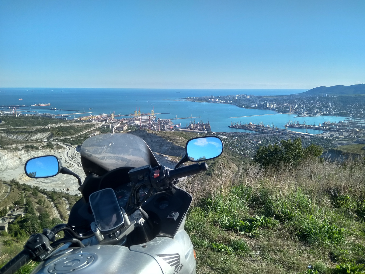 Панорама Цемесской бухты