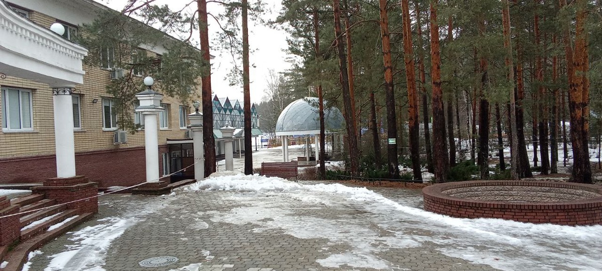 На территории лагеря.