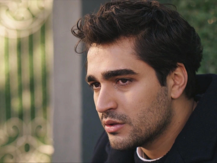 Кадр из сериала «Зимородок»