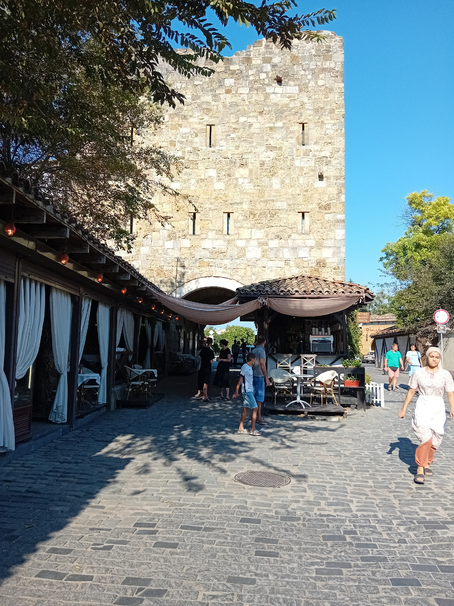 Авторское фото.  Гезлевские ворота.