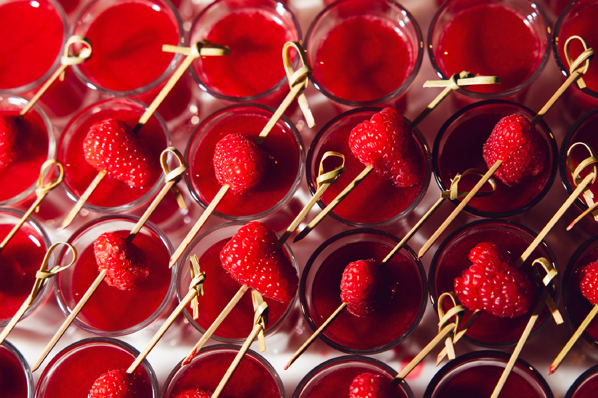 Счастье - такое сладкое и слегка пьянящее.