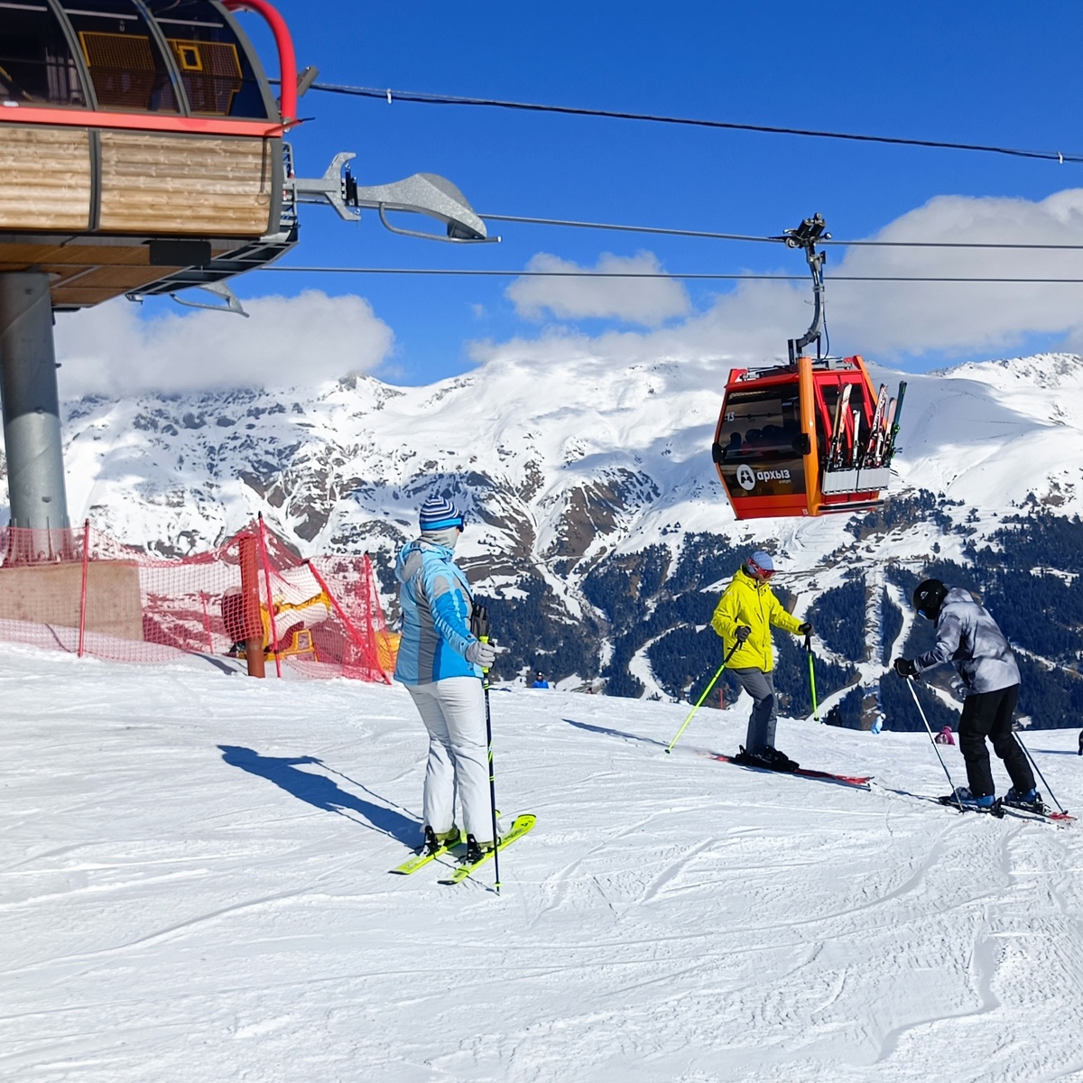 На северном склоне горнолыжного курорта Архыз.