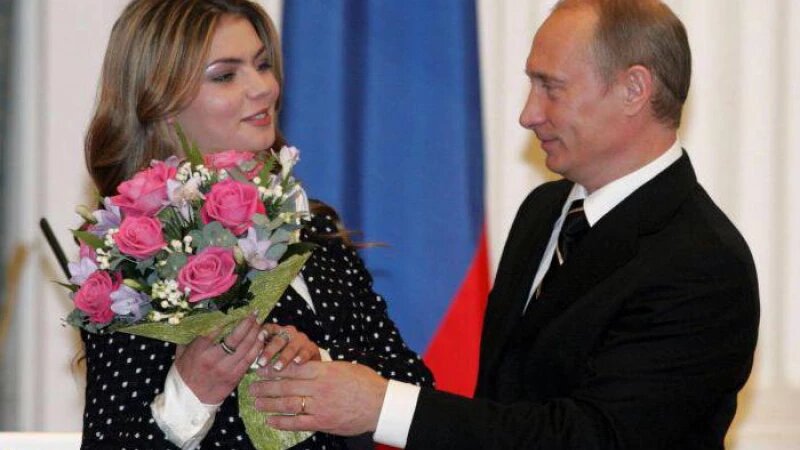    Алина Кабаева и Владимир Путин. из открытых источников в интернете